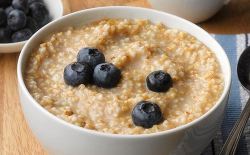 Oatmeal sa gatas sa isang multicooker  maghanda ng herculean grits, proporsyon, mga recipe