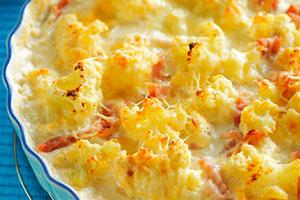 Cauliflower casserole na may keso