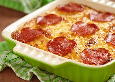 5 mga recipe para sa masarap na patatas na casserole na may sausage, sausages at bacon