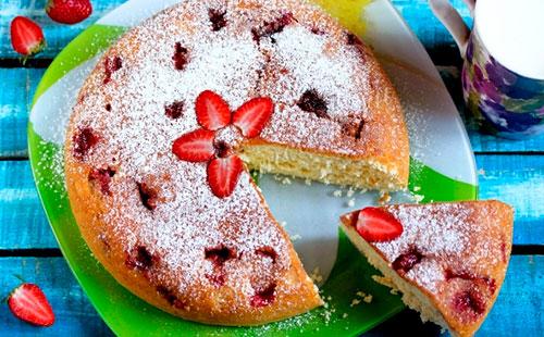 Strawberry Charlotte: Araw-araw at Holiday Recipe