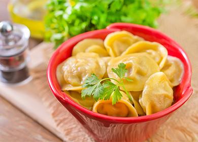 Ang homemade dumplings recipe na may larawan  kung paano magluto ng masarap na pastry hakbang-hakbang