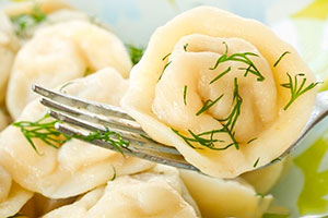 Mga homemade dumplings ng manok