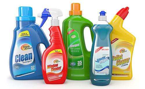 Mga plastik na bote na may mga detergents