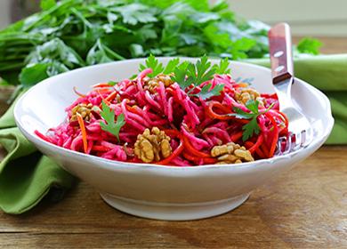 Salad ng mga sariwang beets, karot at walnut