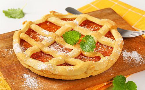 Apricot jam tart