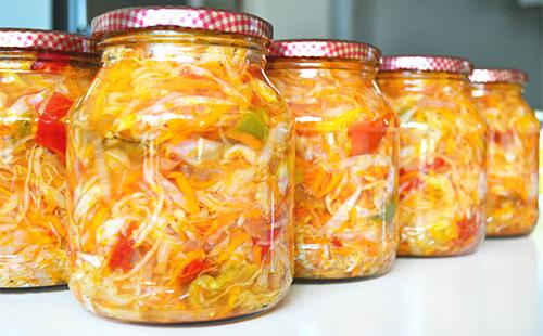 Coleslaw в буркани