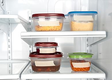 Mga tray ng pagkain sa refrigerator