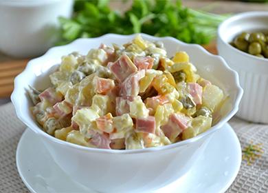 Olivier salad sa mangkok