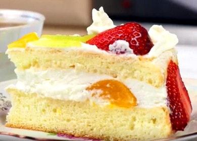 Isang simple at masarap na span cake na may mga prutas: isang hakbang-hakbang na recipe na may isang larawan.