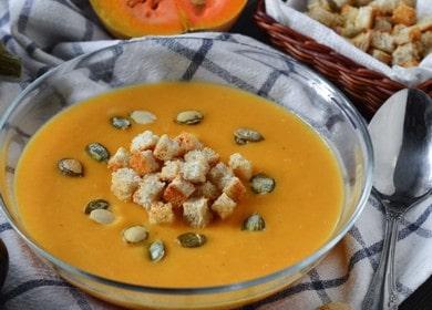 Recipe na may creamy Spiced Pumpkin Cream