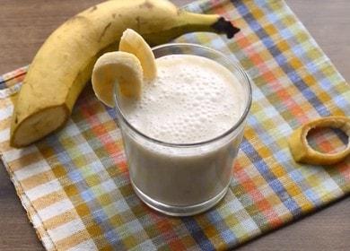 Ang pagluluto ng isang mabilis at masarap na smoothie ng saging na may isang recipe na may larawan.