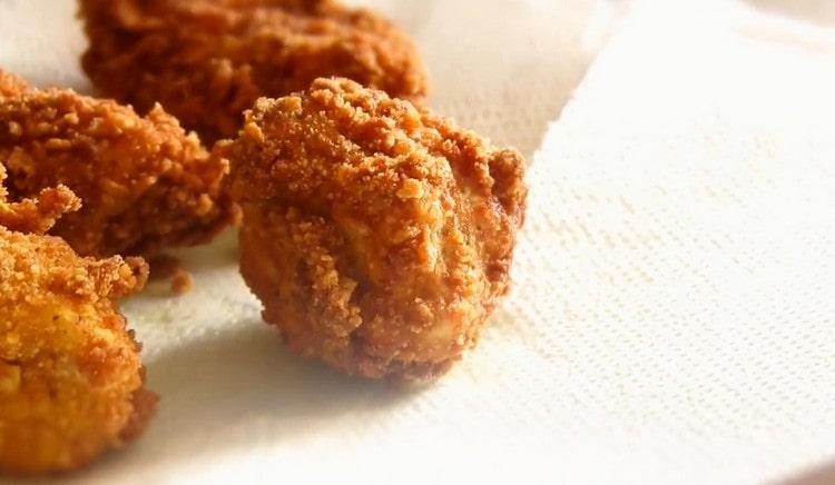 Subukan ang recipe ng nuggets ng manok na ito sa bahay.