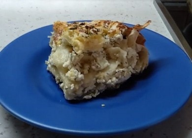 Naghahanda kami ng isang masarap na layered pie na may cottage cheese ayon sa recipe na may isang larawan.