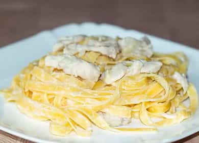 Fettuccine паста с пиле - вкусна вечеря за 15 минути