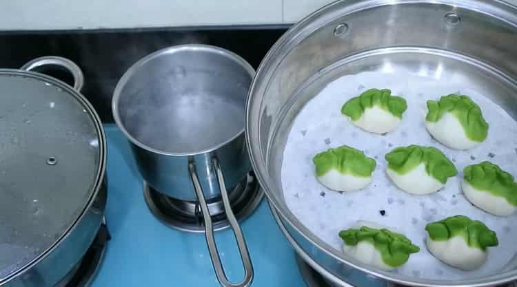 Maglagay ng dobleng boiler para sa paggawa ng mga dumplings