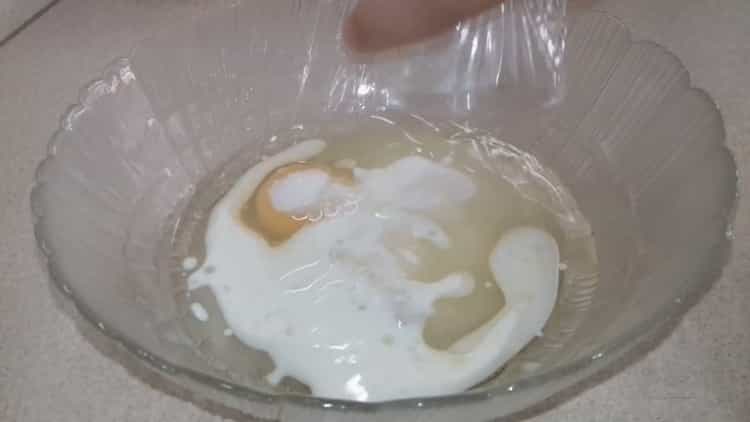 Upang maghanda ng mga biskwit mula sa cottage cheese na walang butter at margarine, ihanda ang mga sangkap