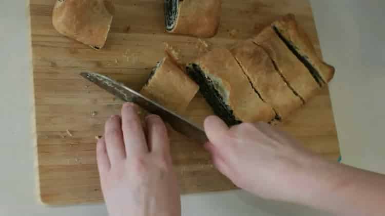 Вижте как да си направите пайове с маково семе