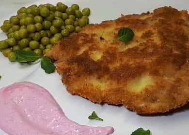 Kuneho filet schnitzel - recipe ng pagluluto sa holiday