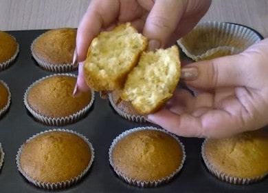 masarap na cupcake sa gatas: nagluluto kami ayon sa recipe na may mga hakbang sa hakbang na larawan.