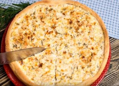 Quiche na may manok at keso - isang bukas, masarap na French shortcrust pastry pie