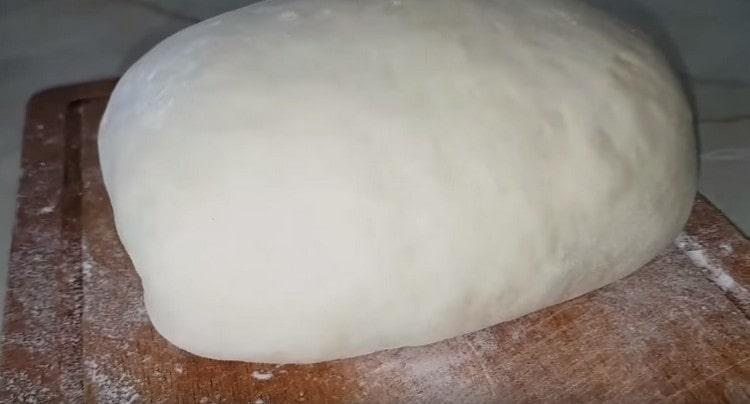 Ang aming sandalan na pastry dough ay tumaas nang maayos.