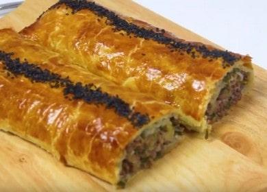 Ang pagluluto ng masarap na karne ng baka mula sa puff pastry ayon sa isang hakbang-hakbang na recipe gamit ang isang larawan.