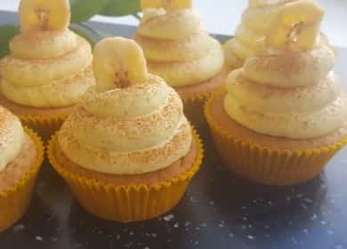 Hakbang sa hakbang na recipe ng banana cupcakes na may larawan