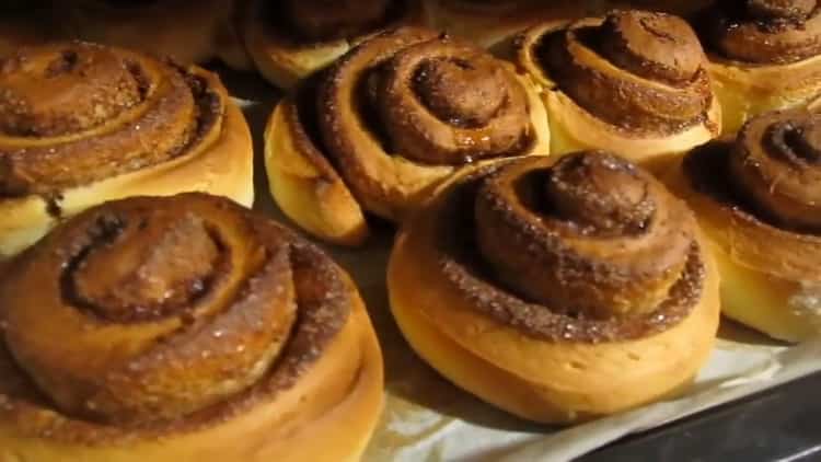 Ang mga rolyo ng cinnamon at asukal: isang recipe ng hakbang-hakbang na may mga larawan