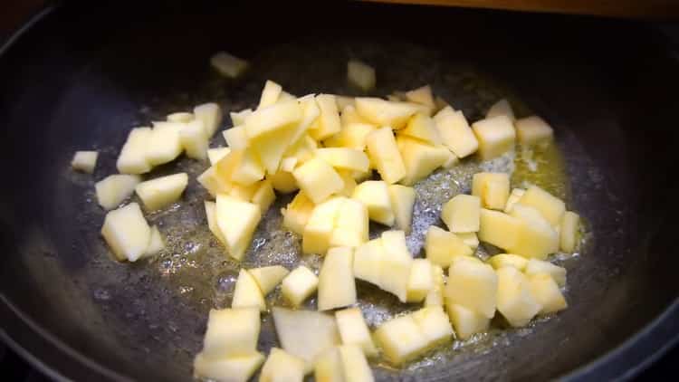 Magprito ng mga mansanas upang makagawa ng mga apple booth