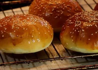 Burger buns: hakbang-hakbang na recipe na may larawan