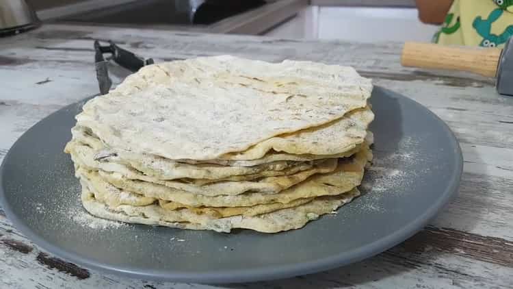 Paano malaman kung paano magluto ng masarap na cake ng patatas