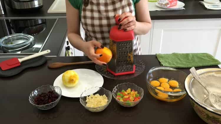 Upang makagawa ng isang cake na may mga kendi na prutas, ihanda ang pinakamaikling