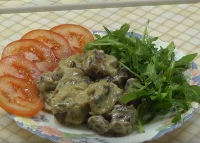 Beef stroganoff na may mga kabute sa isang creamy sauce - isang masarap na ulam ng karne 🥩