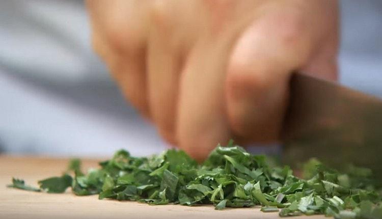 Grind cilantro.