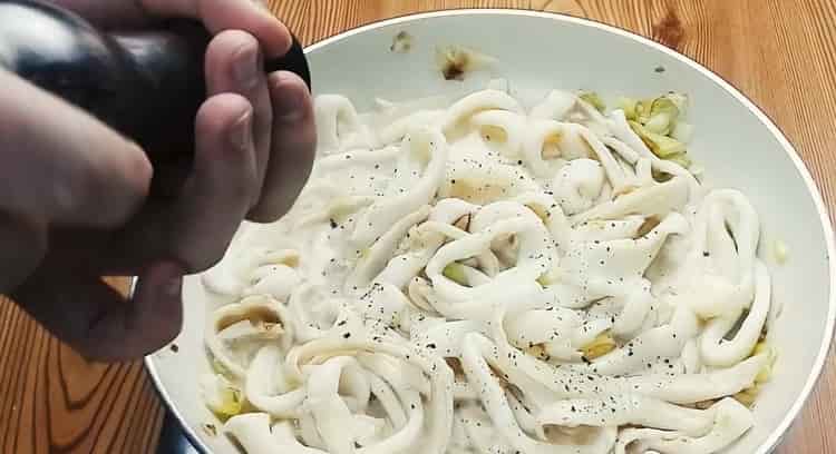 Magdagdag ng pampalasa upang makagawa ng pusit