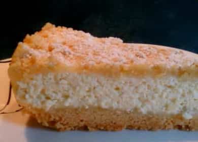 Ang masarap na royal cheesecake sa isang mabagal na kusinilya ayon sa isang hakbang-hakbang na recipe na may larawan