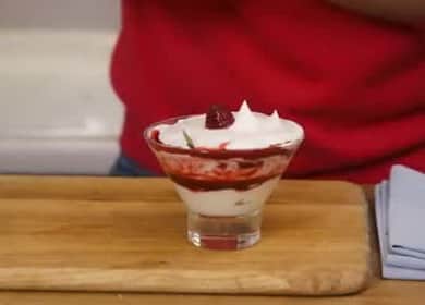 Ang isang recipe para sa isang creamy mousse na may isang raspberry curie - hindi kapani-paniwalang masarap 🍨