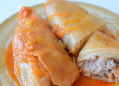 Ang sarsa para sa mga rolyo ng repolyo ayon sa isang hakbang-hakbang na recipe gamit ang larawan