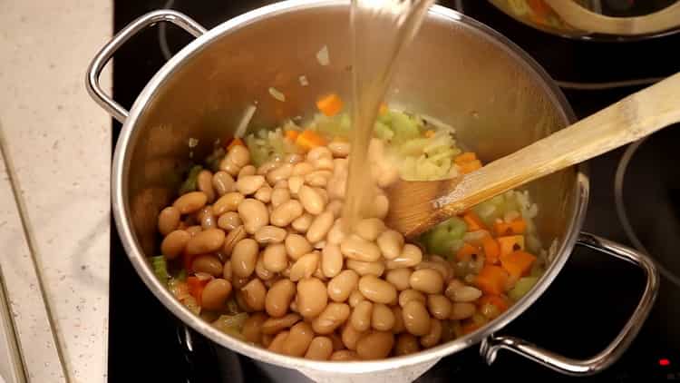 Magdagdag ng sopas upang gumawa ng sopas