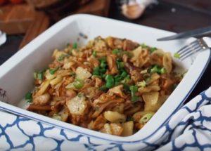 Fried aromatic chanterelle mushroom: isang recipe na may mga hakbang-hakbang na larawan.