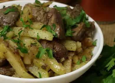 Pritong atay ng manok na may patatas - isang badyet, simple at napaka-masarap na ulam 🥣