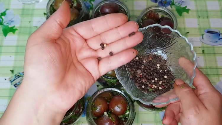 kumakalat ng sili sa mga plum