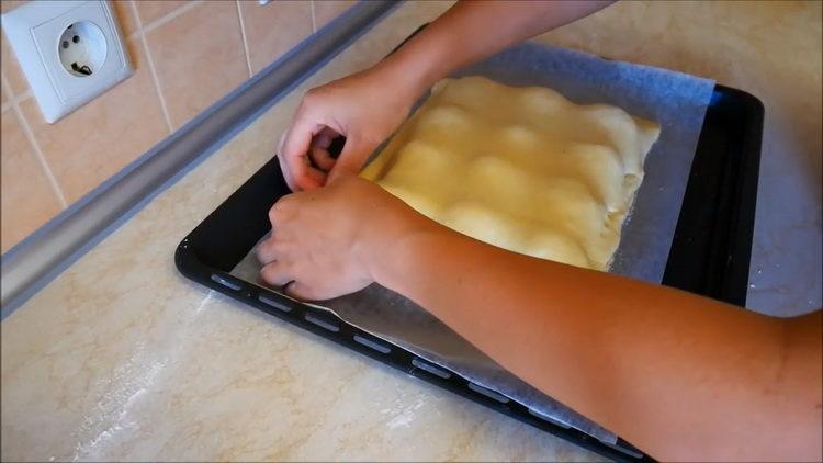 Kulot ng masa para sa apple pie ayon sa isang hakbang-hakbang na recipe na may larawan