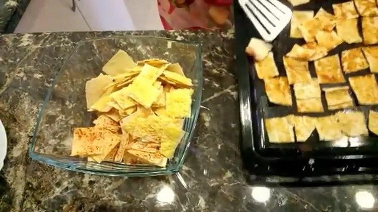 Mga chips mula sa pita ayon sa isang hakbang-hakbang na recipe gamit ang isang larawan