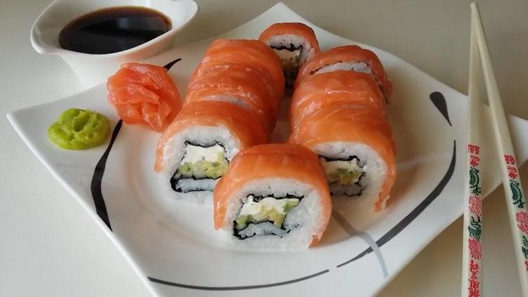 Ang masarap na Philadelphia Rolls sa Home