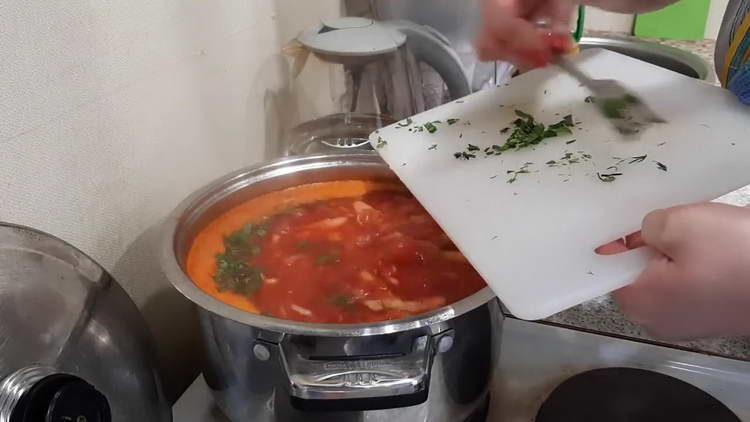 borsch sa stock ng manok