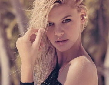 Kelly Rohrbach: 70 mga larawan ng isang sikat na personalidad